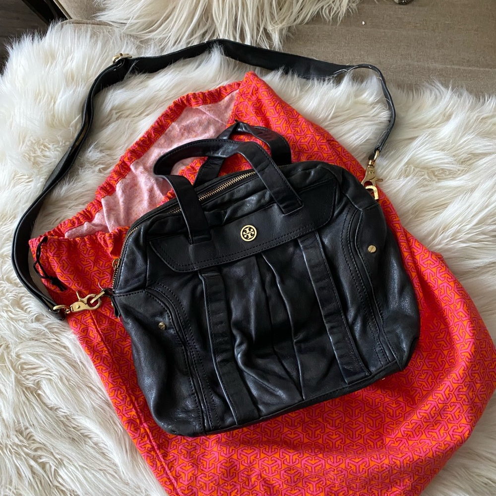 Tory Burch black leather purse with top handles and detachable shoulder strap
